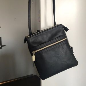 Black crossbody used once